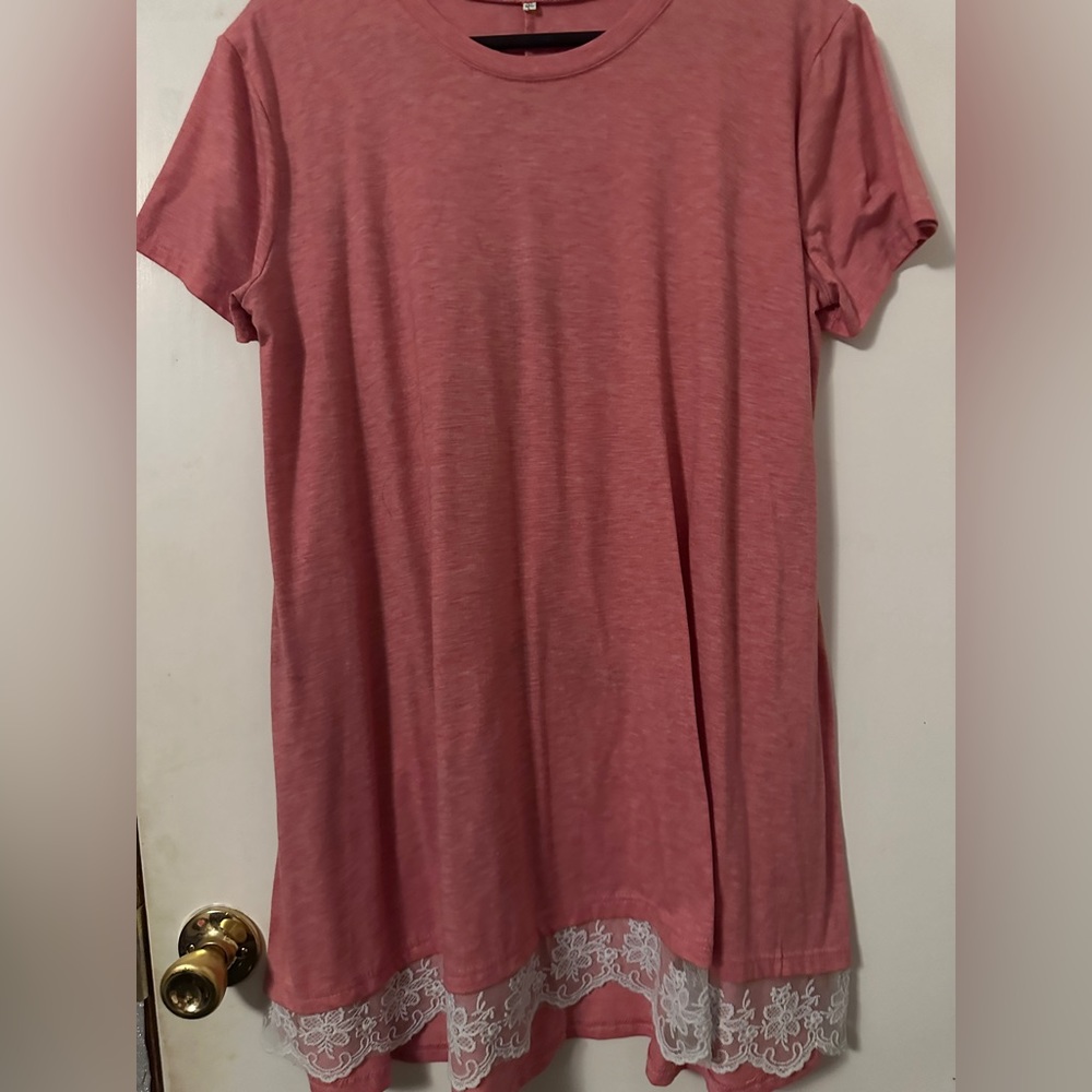 size 2xl dress, Could fit someone that wear 1xl or xl dresses perfect.